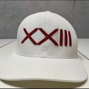 Grove XXlll G/Fore White Golf Hat Authentic Snapback